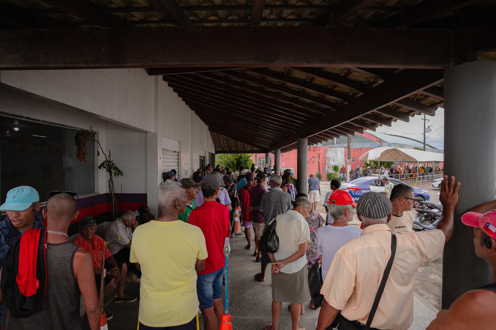 Prefeitura de Lauro de Freitas garante 3 mil refeições gratuitas por dia no Restaurante Popular