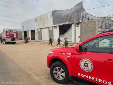 Incêndio em depósito de colchões é debelado por bombeiros de Juazeiro | SSP