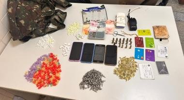 PM prende suspeitos com drogas e munições em Fazenda Coutos | SSP