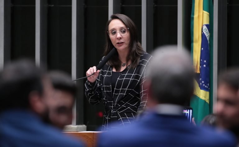 Discussão e votação de propostas legislativas. Dep. Renata Abreu (PODE-SP)