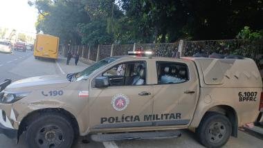 PM apreende armas com quatro integrantes de facção e reforça patrulhamento no Nordeste de Amaralina | SSP