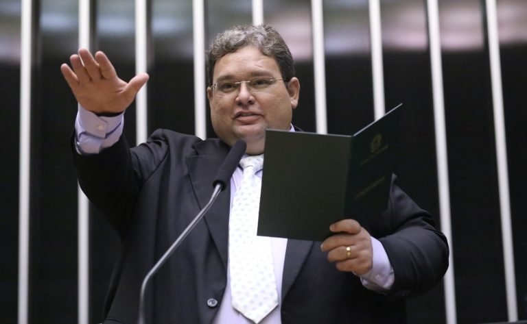 Discussão e votação de propostas legislativas. Dep. Vanderlan Alves (UNIAO-CE)