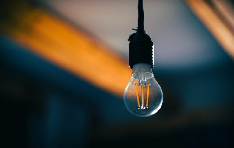 Deputados dizem que Luz para Todos enfrenta dificuldades de atender populações isoladas; assista - Notícias