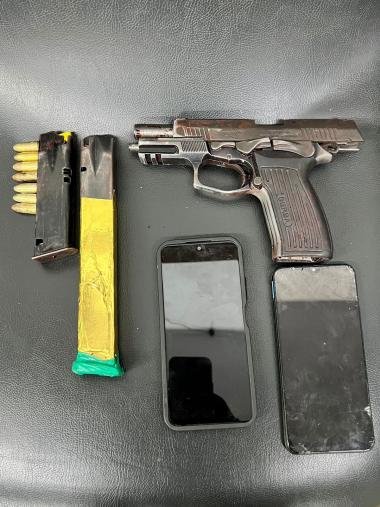 PM liberta família refém, apreende arma e prende suspeito no Nordeste de Amaralina | SSP