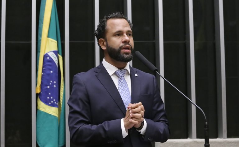Discussão e votação de propostas legislativas. Dep. Pastor Sargento Isidório (PSOL - RJ)